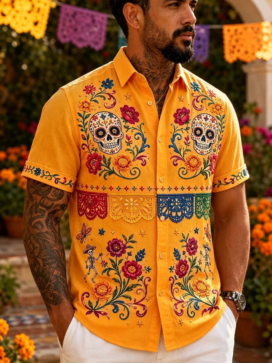 Camiseta de manga corta con estampado artístico de elementos culturales mexicanos del Día de los Muertos para hombre
